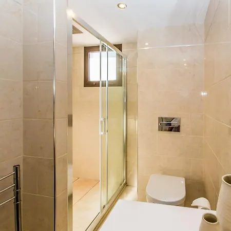 Luxurious 2 Bed Banus With Private Parking - Rdr193 *